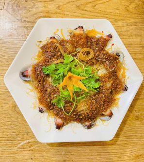 Tu hài hấp miến tỏi 